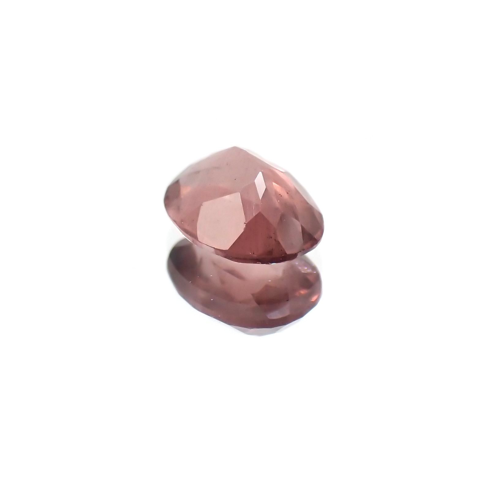 ピンクアパタイト(宝石名アパタイト) ブラジル産 0.69ct 識別済[21049866]6.5×5mm前後