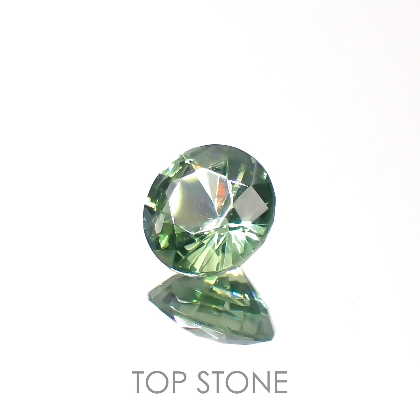 グリーンジルコン(宝石名ジルコン)スリランカ/カンボジア産 0.49ct 識別済[230220686]4.7x4.6mm前後