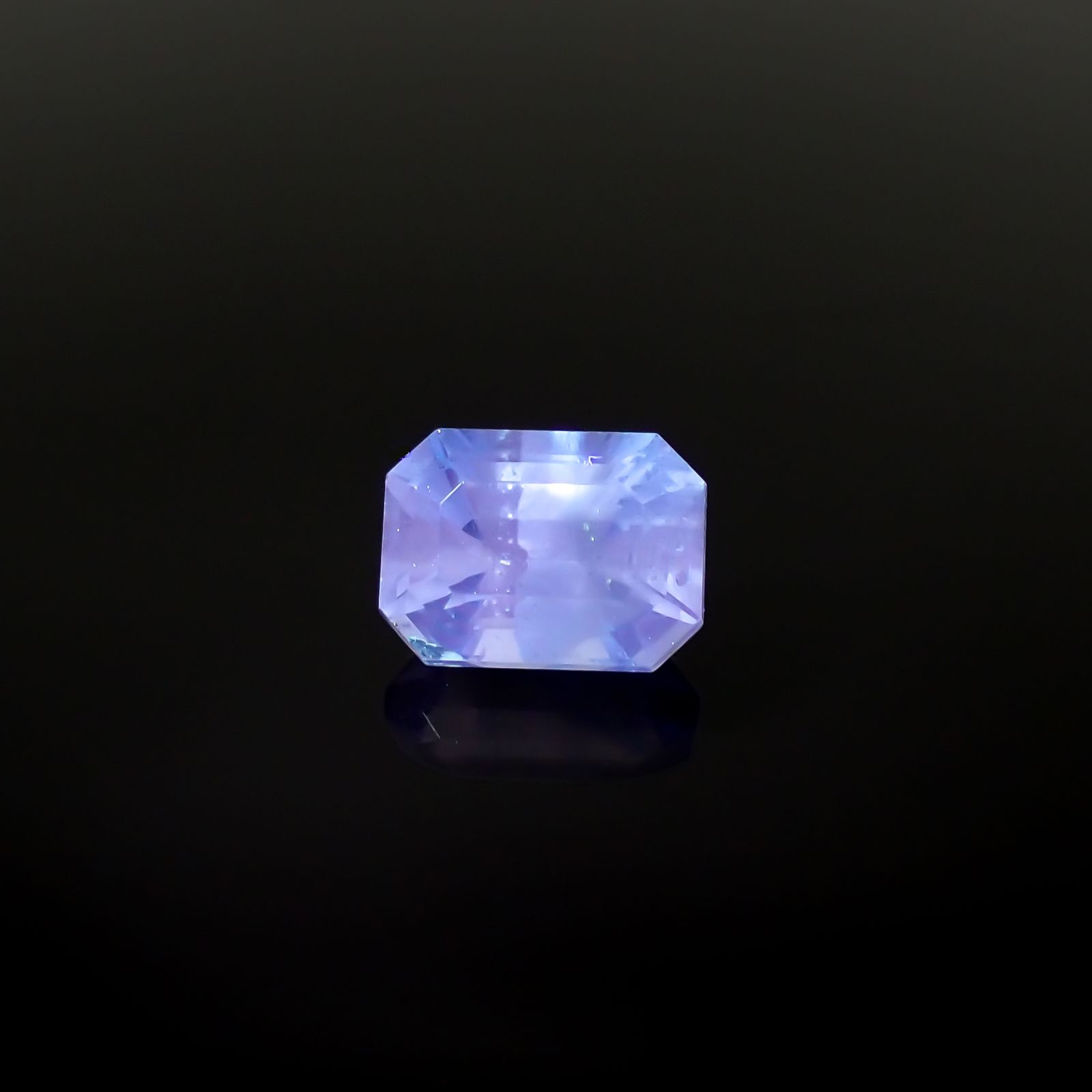 アパタイト フルオレッセンス ジンバブエ産 1.58ct[240527575]7.4x5.4mm前後