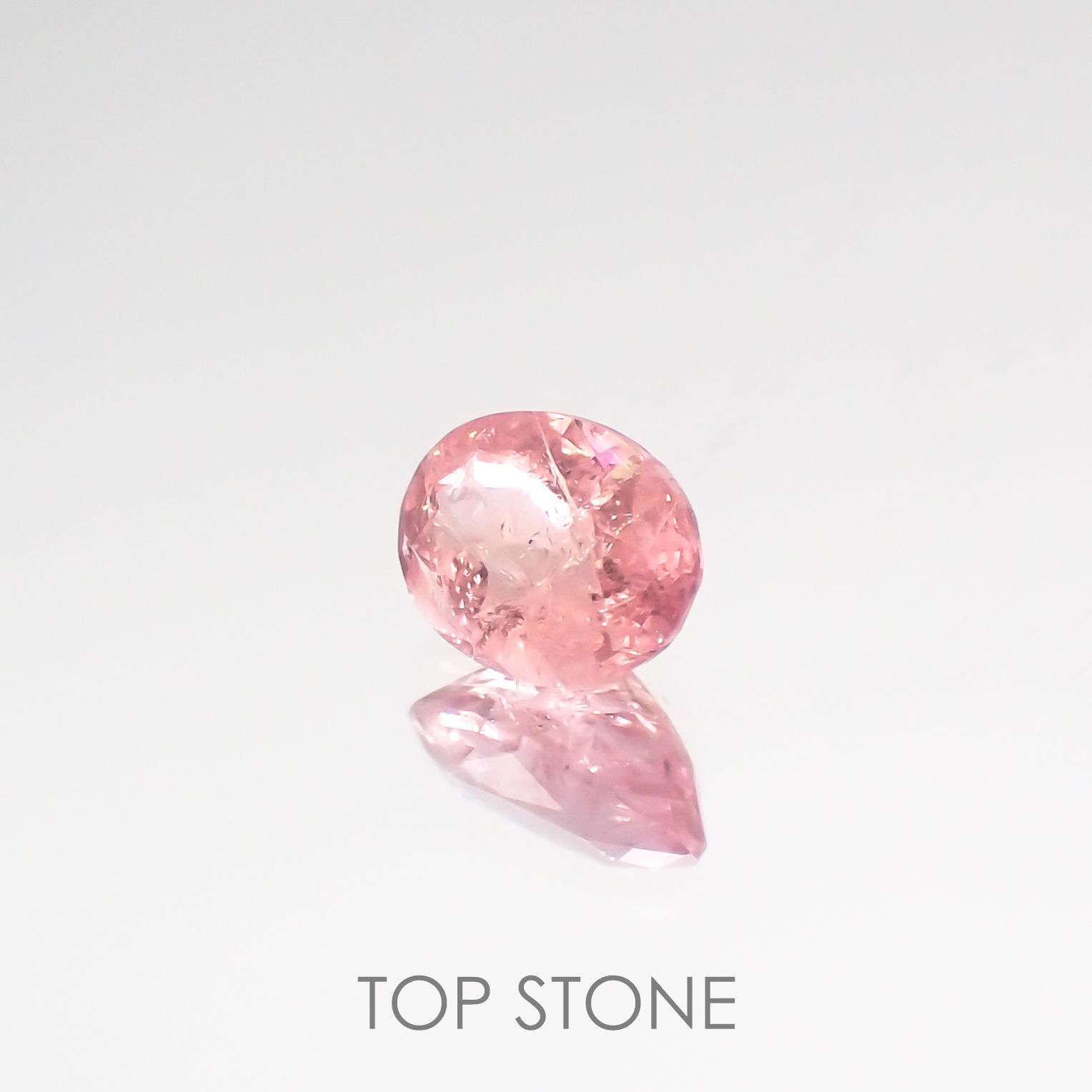 ペツォッタイト(ラズベリル)(宝石名ペツォッタイト) マダガスカル産 0.171ct ソ付(彩珠)[210711805]4×2.9mm前後