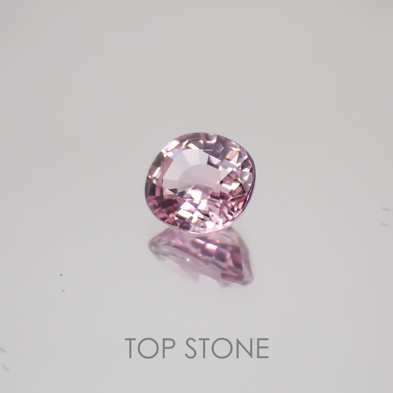 ピンクスピネル(宝石名ピンク・スピネル) タンザニア産 1.13ct 識別済[20052494]6.4×5.8mm前後