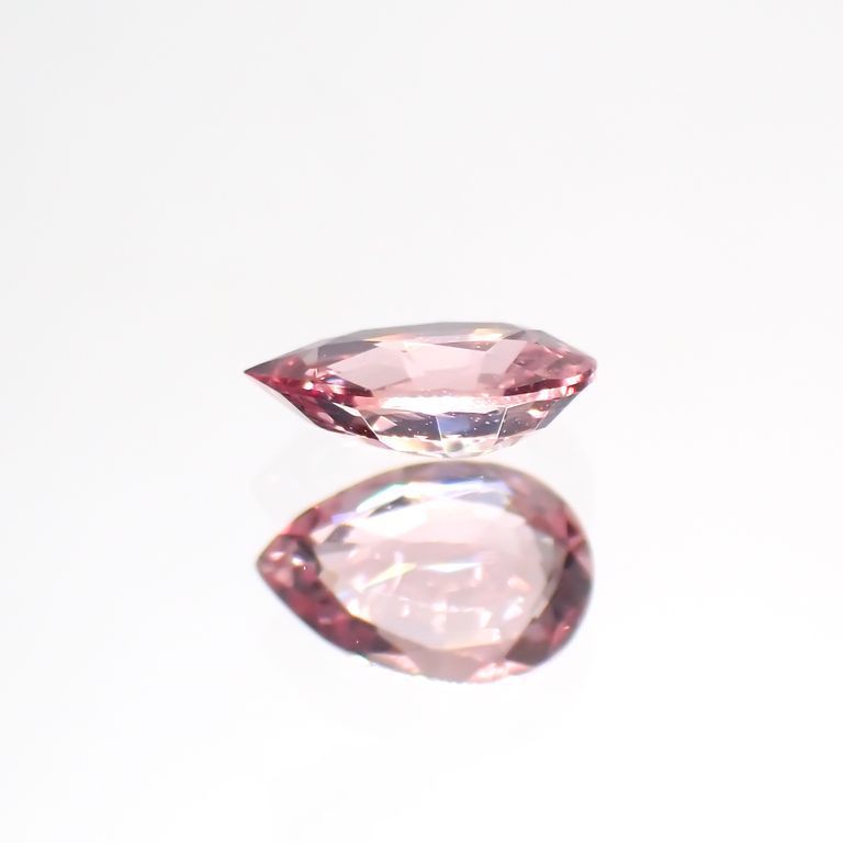 パパラチャサファイア(宝石名サファイア/別名パパラチャ・サファイア)スリランカ産 0.422ct DGL鑑付[230421625]5.89x4.08mm前後