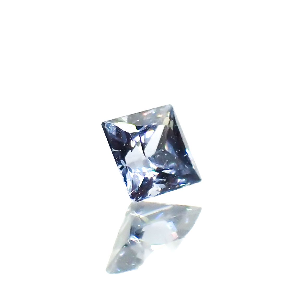 ◇プリンセスカット◇カラーチェンジガーネット アレキタイプ マダガスカル・ベキリー産 0.099ct[230522182]2.5x2.4mm前後