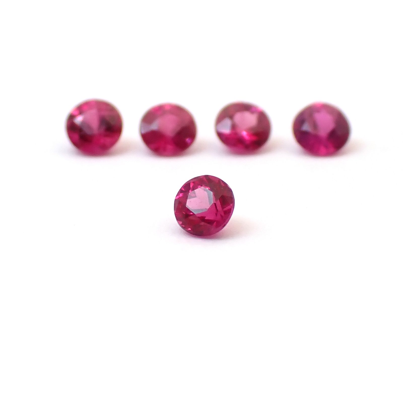 ルビー 5個セット タイ/モザンビーク産 0.29ct(5pcs合計) / 2.2x2.2mm前後 [260532285]