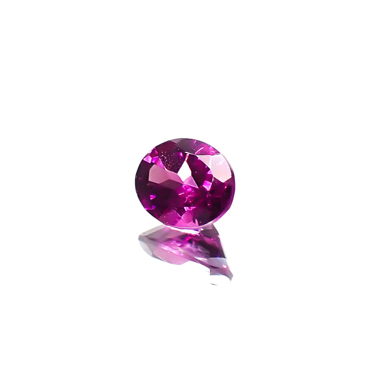 グレープガーネット ブラジル産 0.48ct [241229637]5.2x4.1mm前後