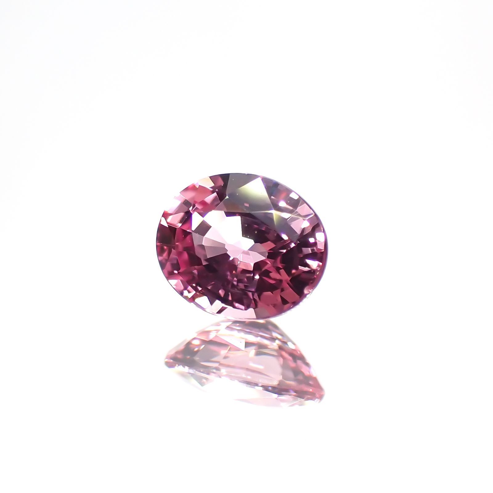 パパラチャサファイア(宝石名サファイア/別名パパラチャ・サファイア) スリランカ産 0.412ct DGL鑑付[21019430]4.9×4mm前後