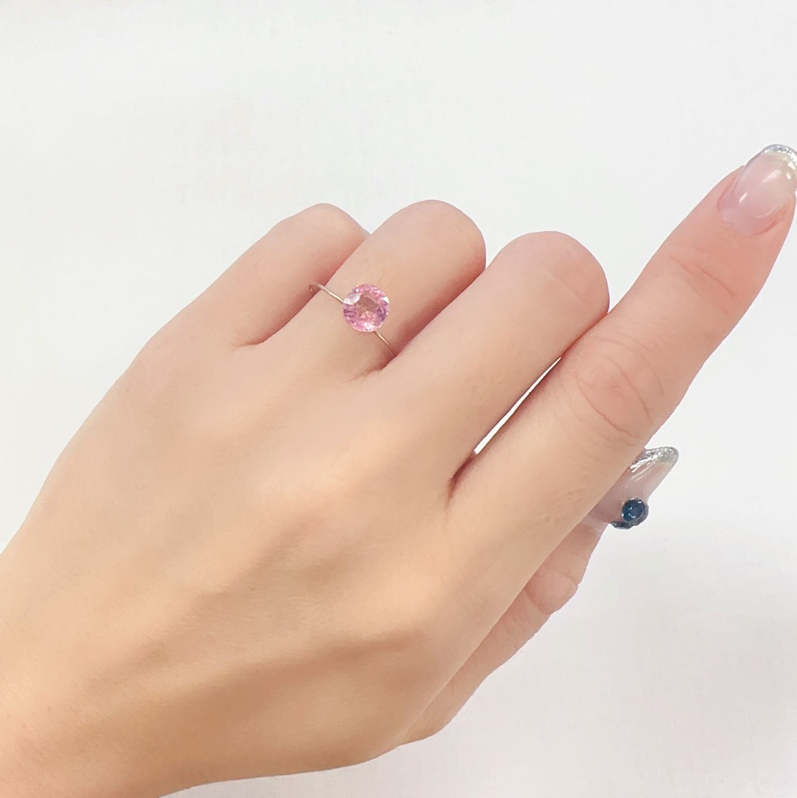 ピンクスピネル(宝石名ピンク・スピネル)タンザニア産 1.19ct 識別済[230722568]6.8x6.4mm前後