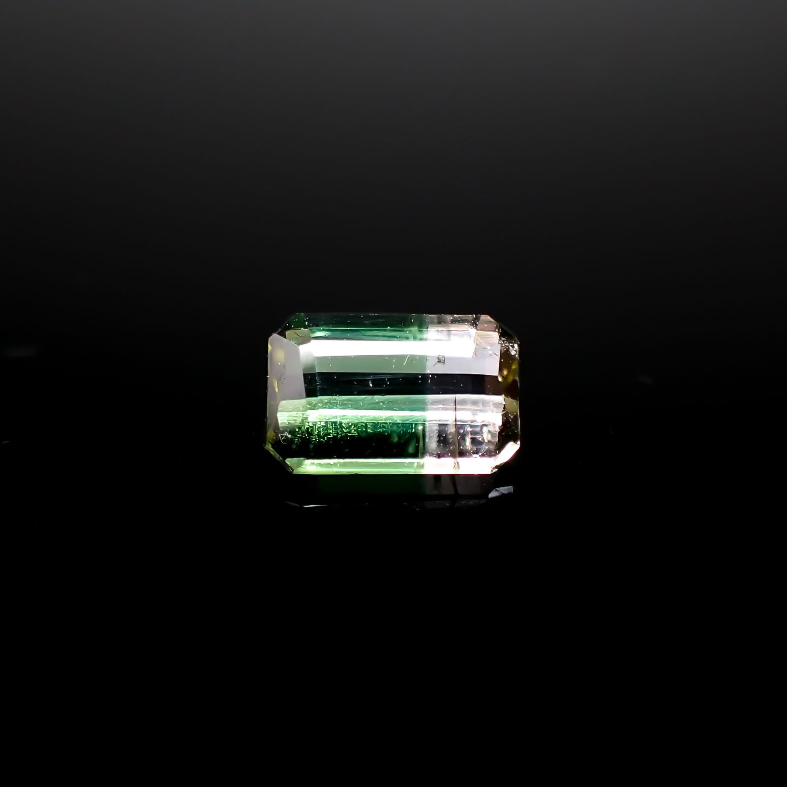 バイカラートルマリン アフガニスタン産 0.64ct[240929147]6.6x4.3mm前後