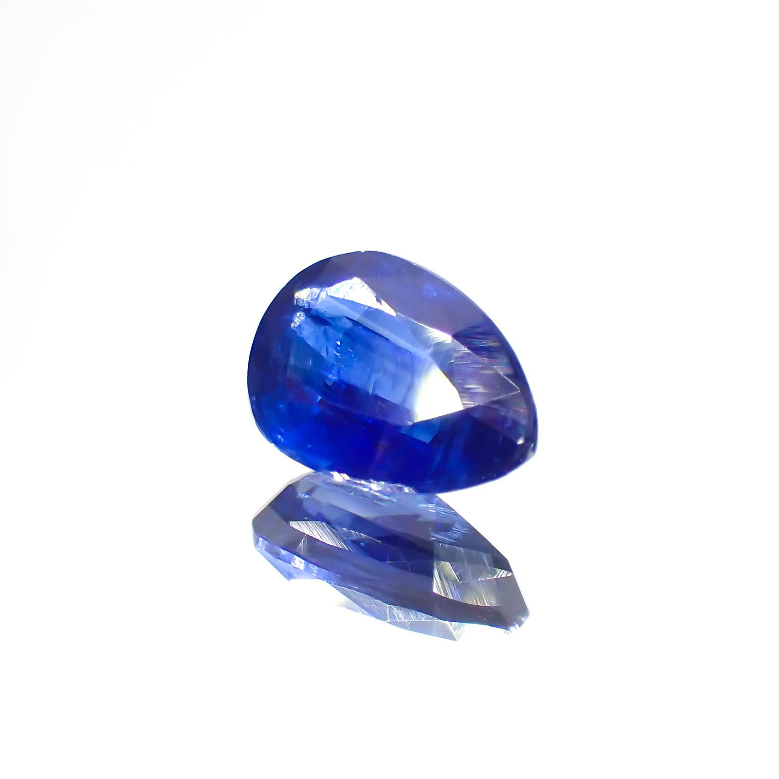 カイヤナイト(宝石名カイヤナイト)ネパール産 0.92ct 識別済[231023930]7.1x5.1mm前後