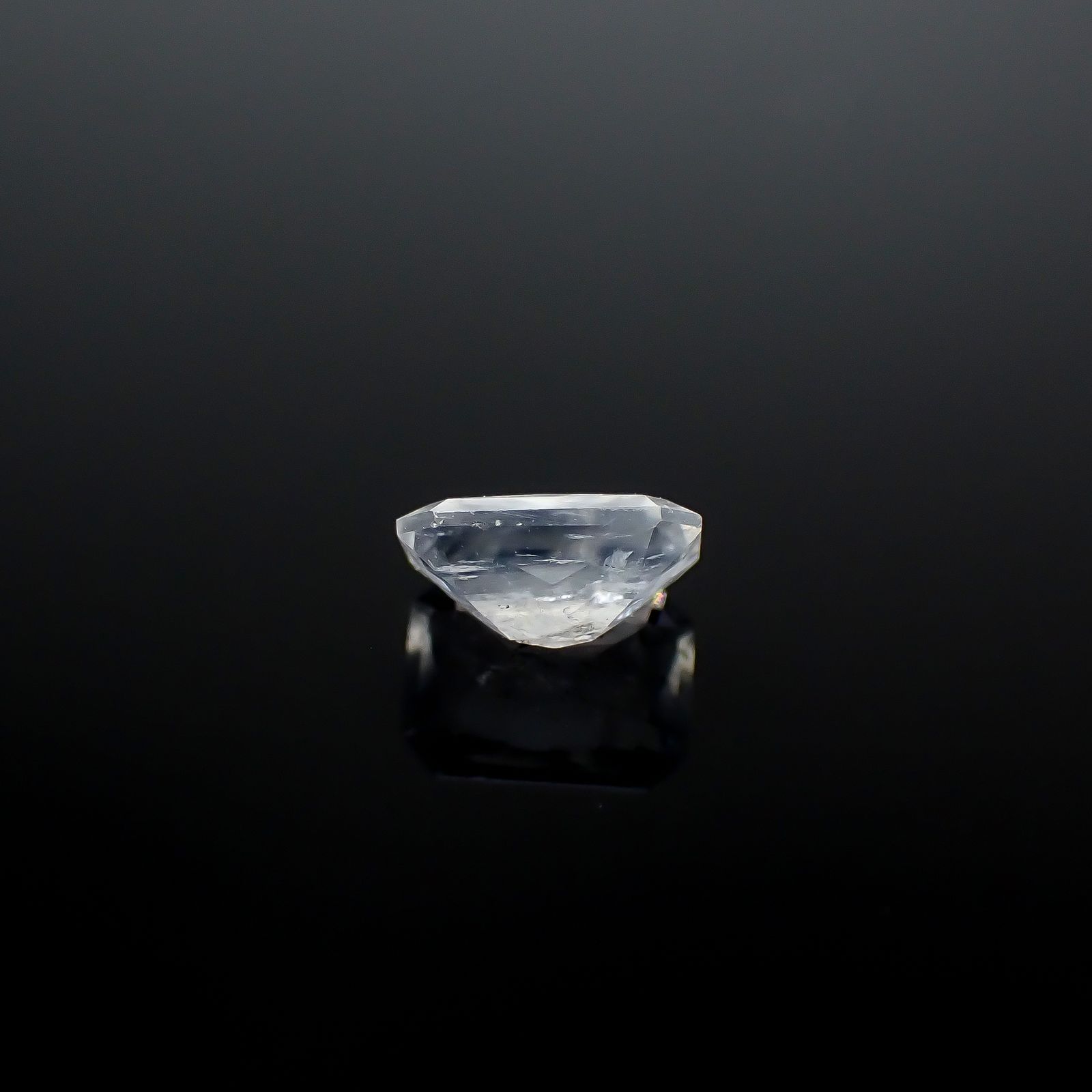 カタプレイアイト(宝石名カタプレイアイト)カナダ産 0.349ct ソ付(日独)[250830963]5.29x3.84mm前後