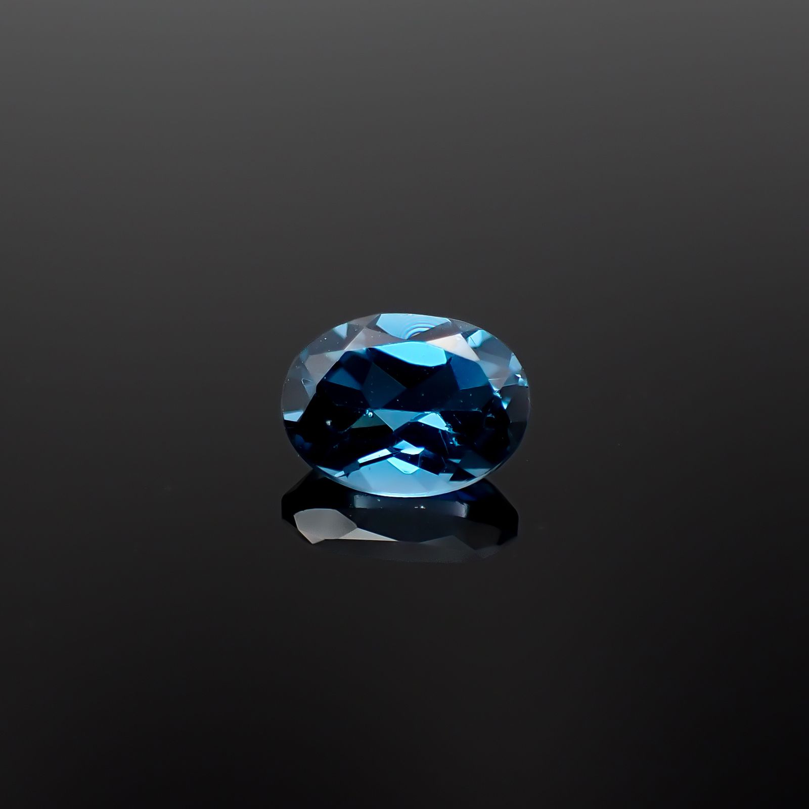 ロンドンブルートパーズ ブラジル産 1.55ct[240326794]7.9x6mm前後