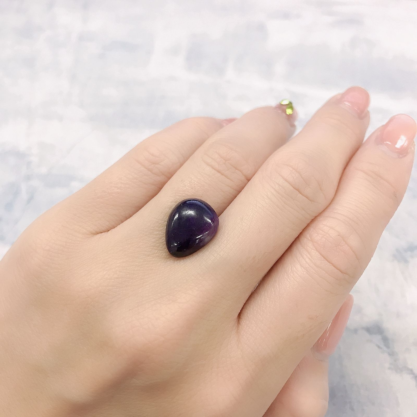 スギライト 南アフリカ産 5.92ct[220114823]13.9x11.2mm前後