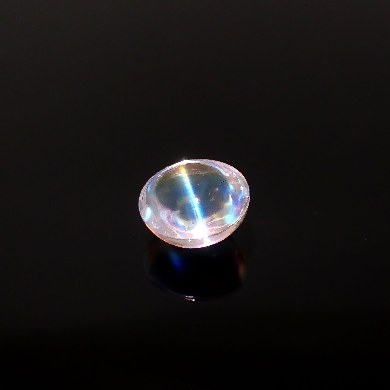 ◇バフカット◇レインボームーンストーン(宝石名ラブラドライト)マダガスカル産 1.502ct ソ付(彩珠)[240427206]7.4x7.3mm前後