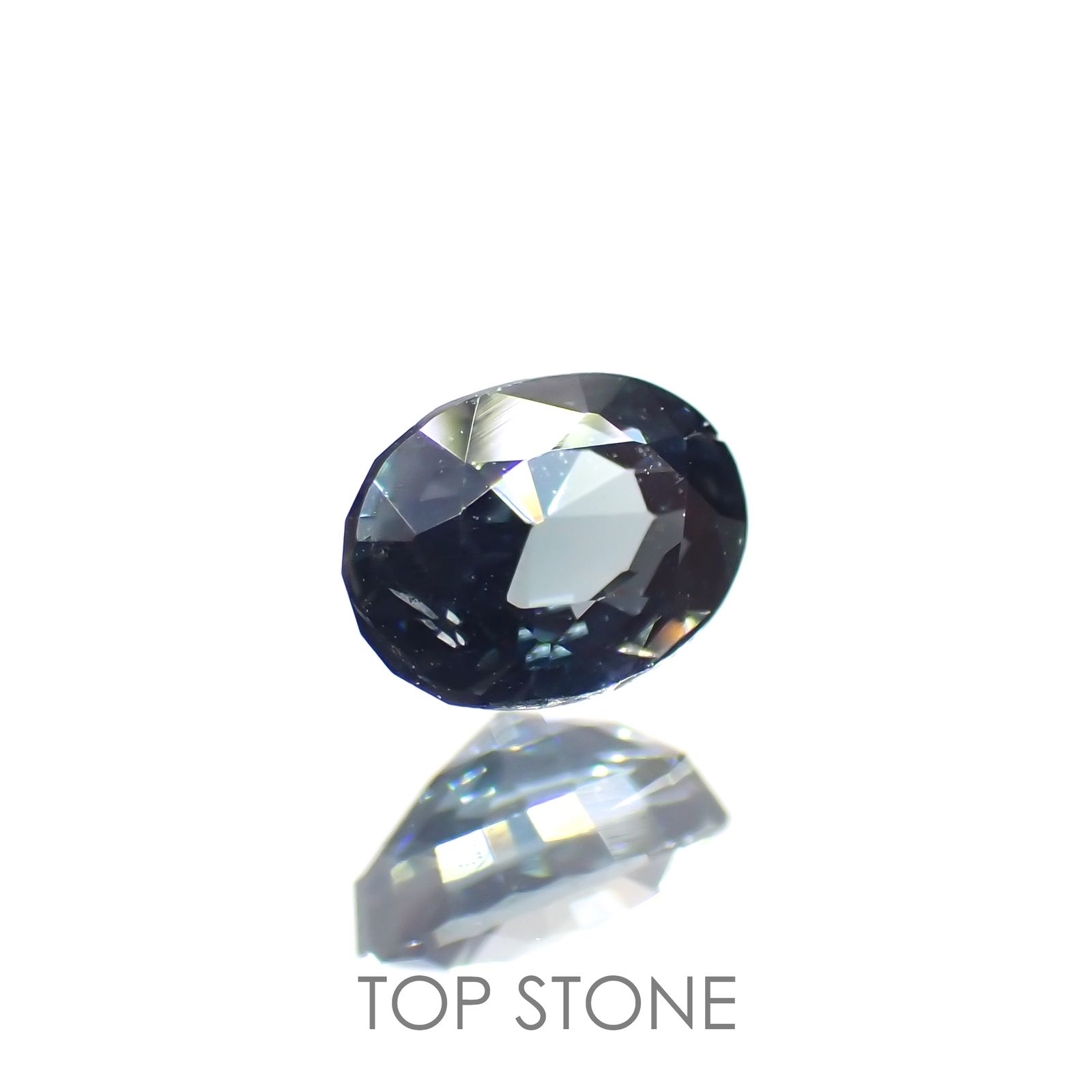 サファリン(宝石名ブルー・サフィリン) スリランカ産 0.387ct ソ付(彩珠)[20106502]4.8×3.5mm前後