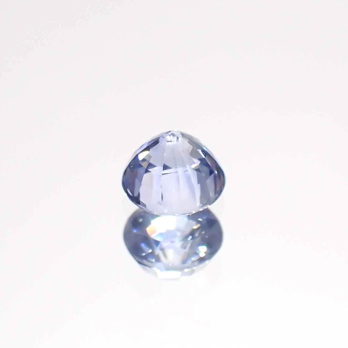 アイスブルーサファイア(宝石名サファイア)スリランカ/マダガスカル産 0.44ct 識別済[220515965]4.2x4.1mm前後