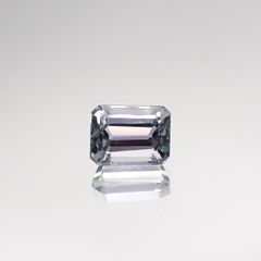 バイカラータンザナイト(宝石名タンザナイト) タンザニア産 0.880ct ソ付(彩珠)[210711577]5.9×4.3mm前後
