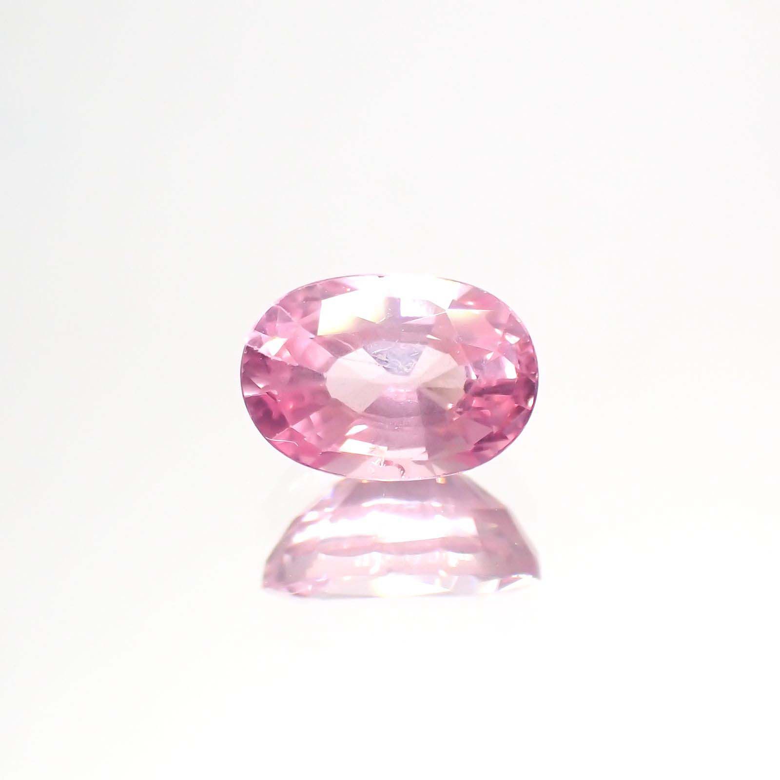 ピンクスピネル(宝石名ピンク・スピネル)タンザニア産 1.080ct ソ付(彩珠)[230722575]7.2x5mm前後