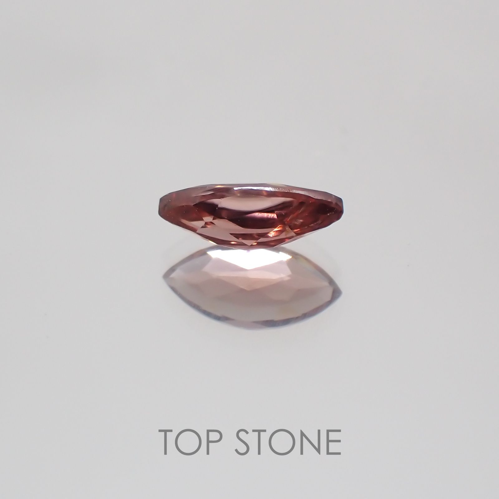 ピンクジルコン スリランカ,カンボジア産 ルース 0.53ct[21029783]7.1×3.4mm前後