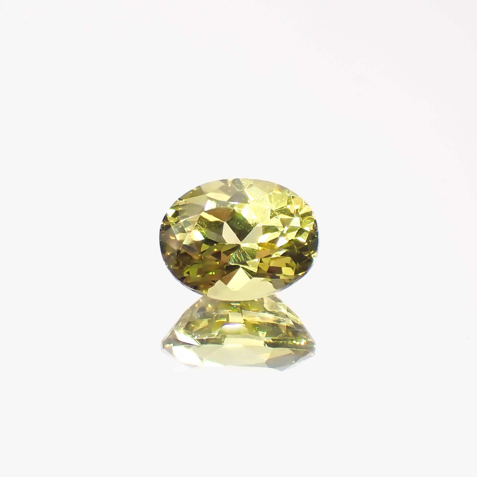 マリガーネット(宝石名グロッシュラー アンドラダイト・ガーネット)マリ共和国産 0.87ct 識別済[231124329]6.3x4.9mm前後