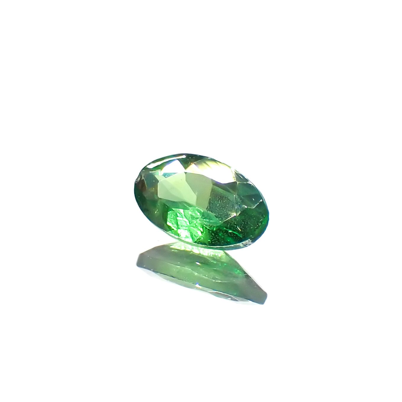 ツァボライト(宝石名グリーン グロッシュラー・ガーネット)タンザニア産 0.25ct 識別済[231023958]5.3x3.2mm前後