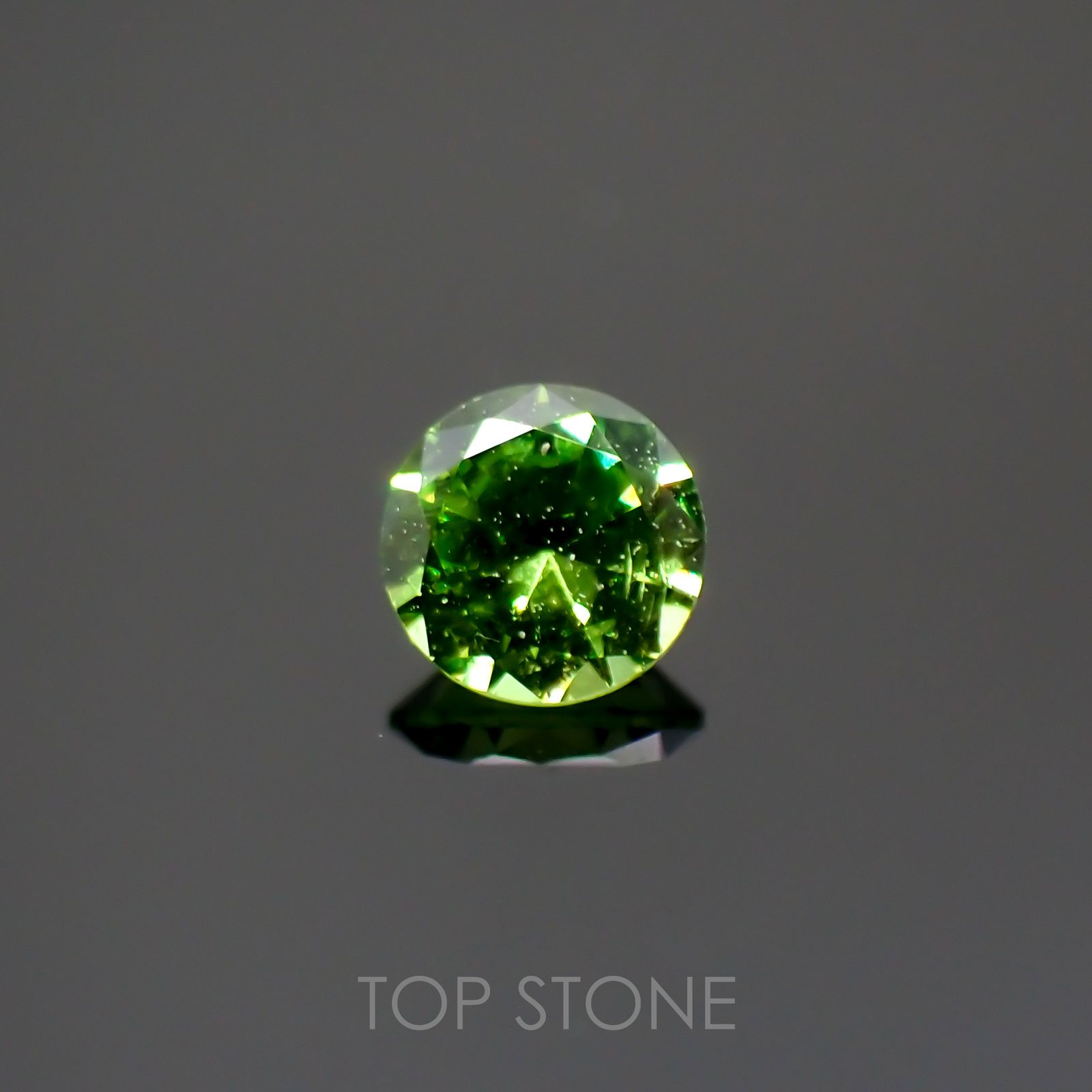 デマントイドガーネット(宝石名デマントイド・ガーネット)ロシア産 0.12ct 識別済[220616481]2.9x2.9mm前後