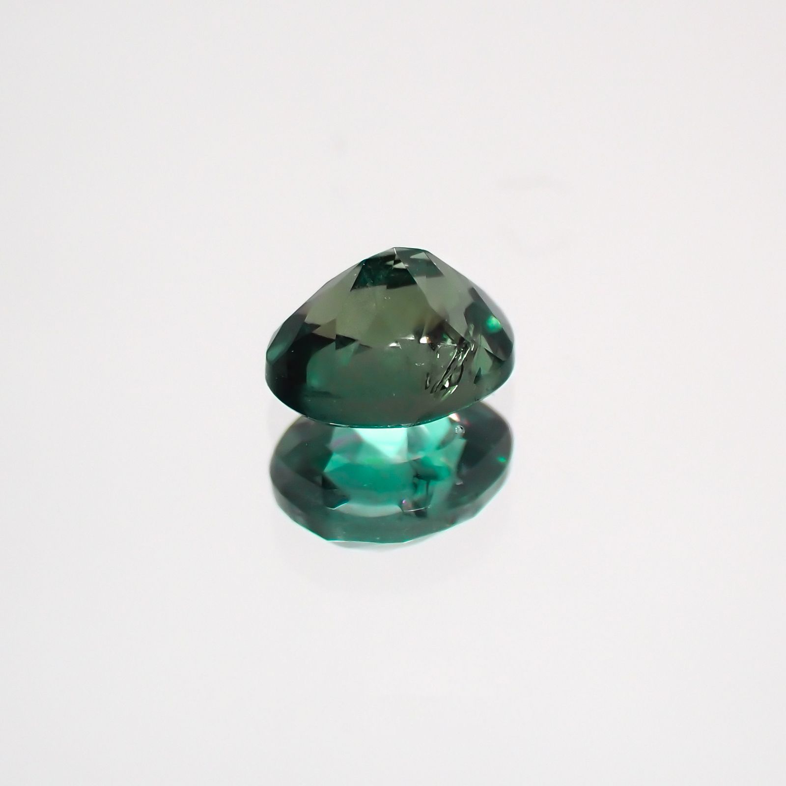 アレキサンドライト(宝石名アレキサンドライト) ブラジル産 0.265ct ソ付(彩珠)[210310352]4.1×3.2mm前後