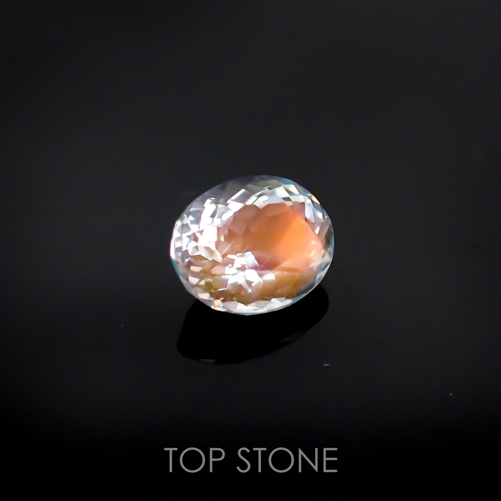 レインボームーンストーン(アンデシンラブラドライト) マダガスカル産 ルース 1.14ct[210611257]7.6×6.1mm前後