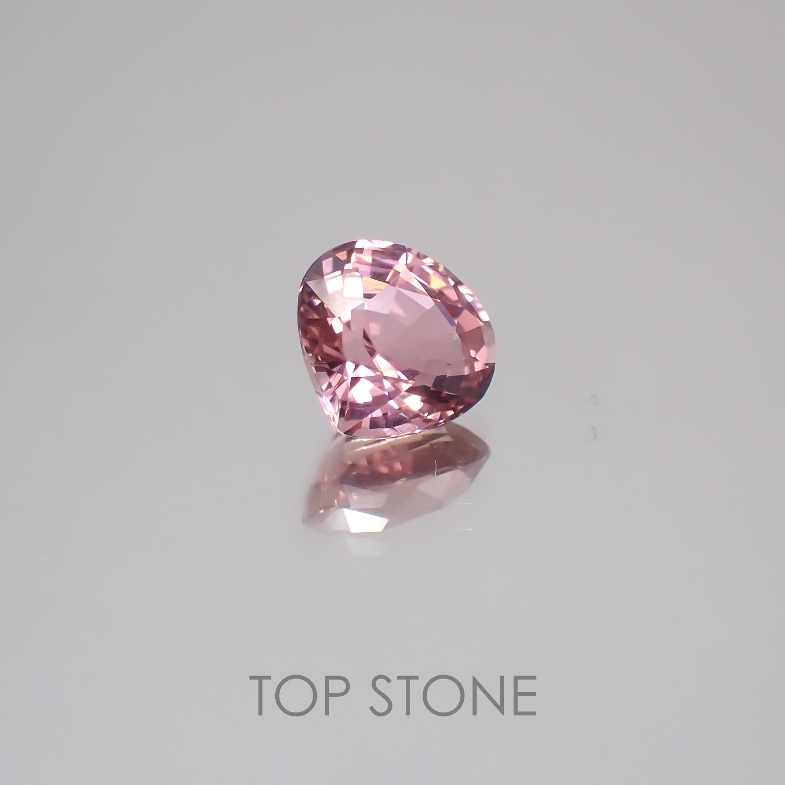 ピンクトルマリン パパラチャカラー(宝石名ピンク・トルマリン) ルワンダ産 1.38ct 識別済[21039973]7×7.3mm前後
