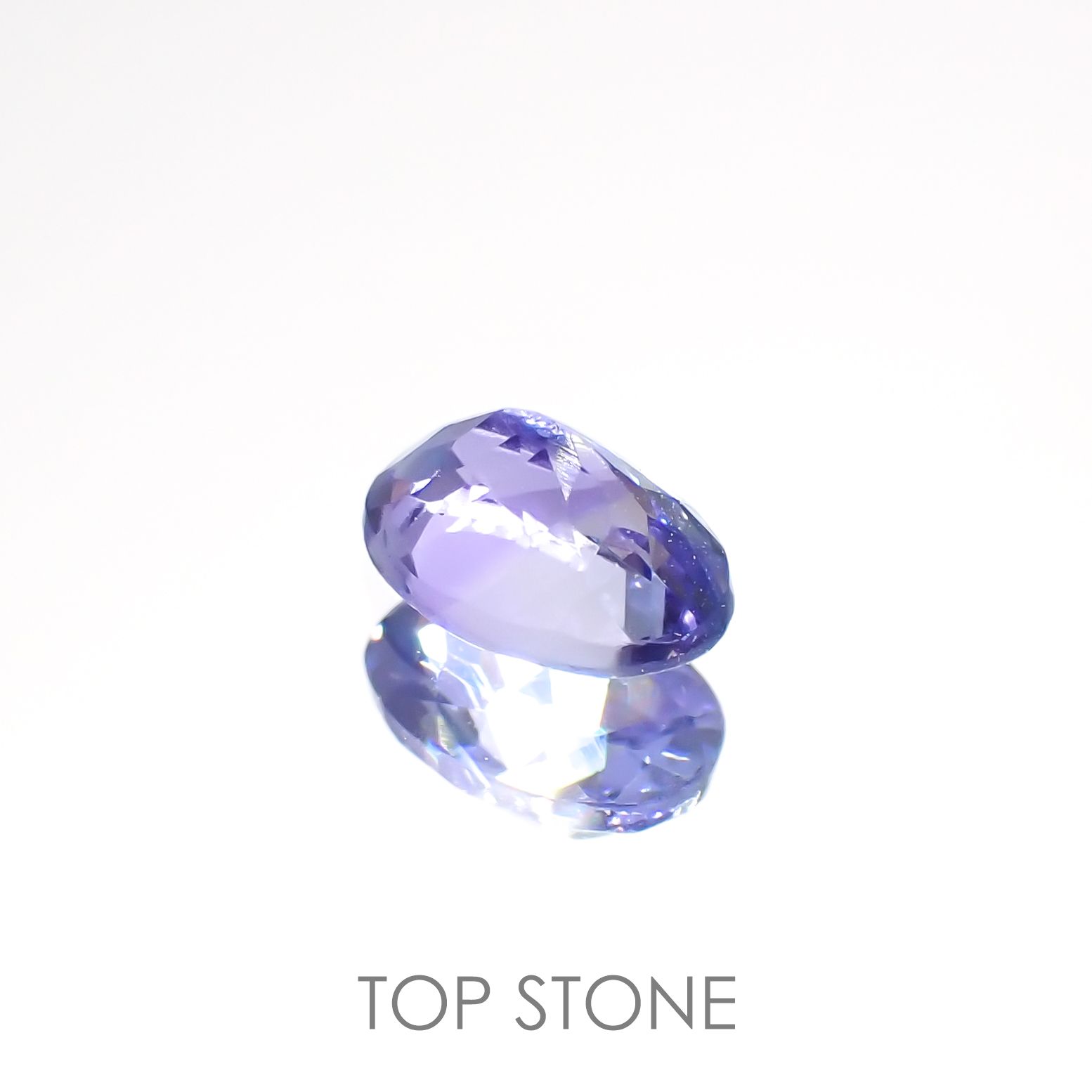 バイカラータンザナイト(宝石名ゾイサイト)タンザニア産 0.57ct 識別済[220515891]6.1x4.1mm前後
