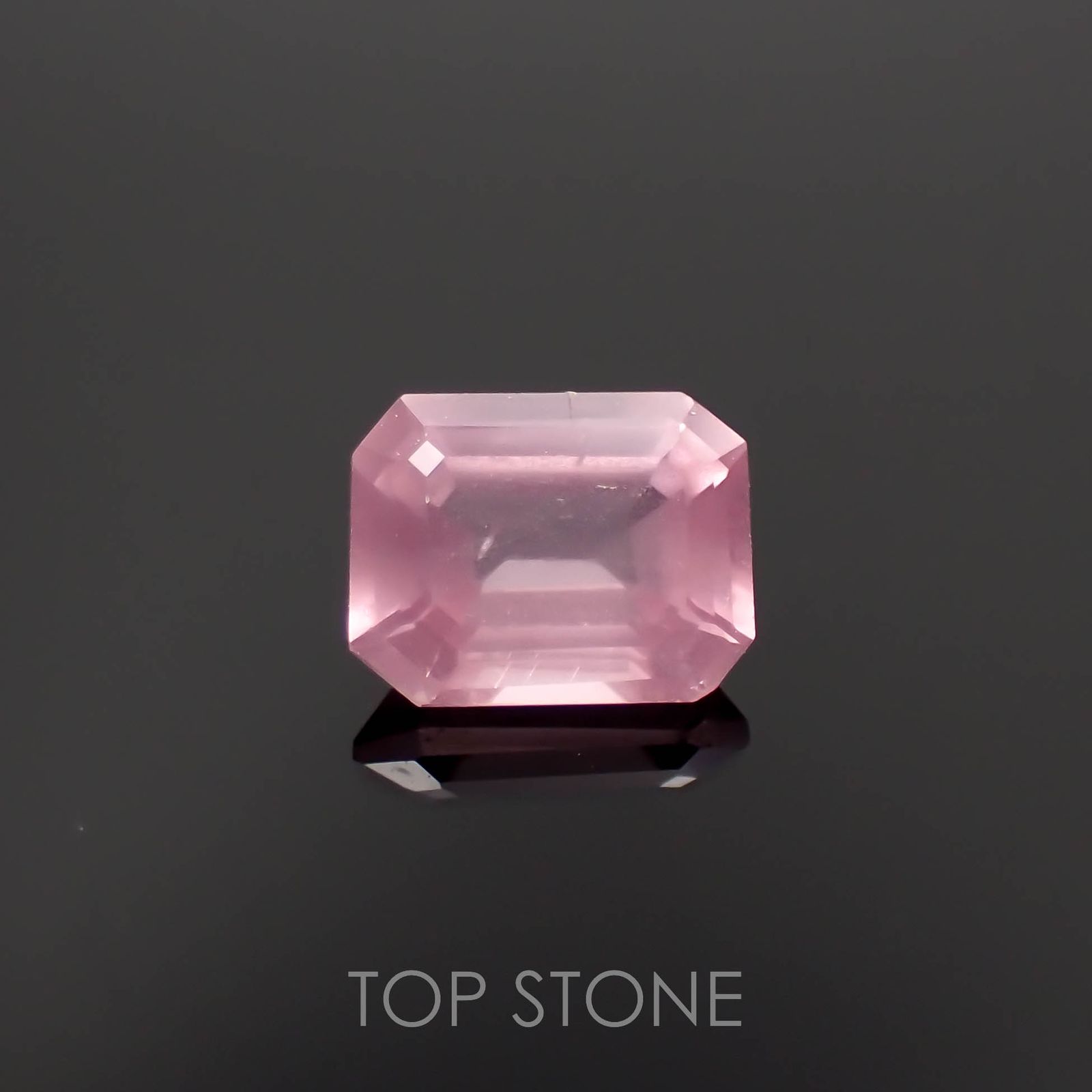 シルキーピンクスピネル(宝石名スピネル)タンザニア産 0.46ct 識別済[221219492]4.9x3.8mm前後