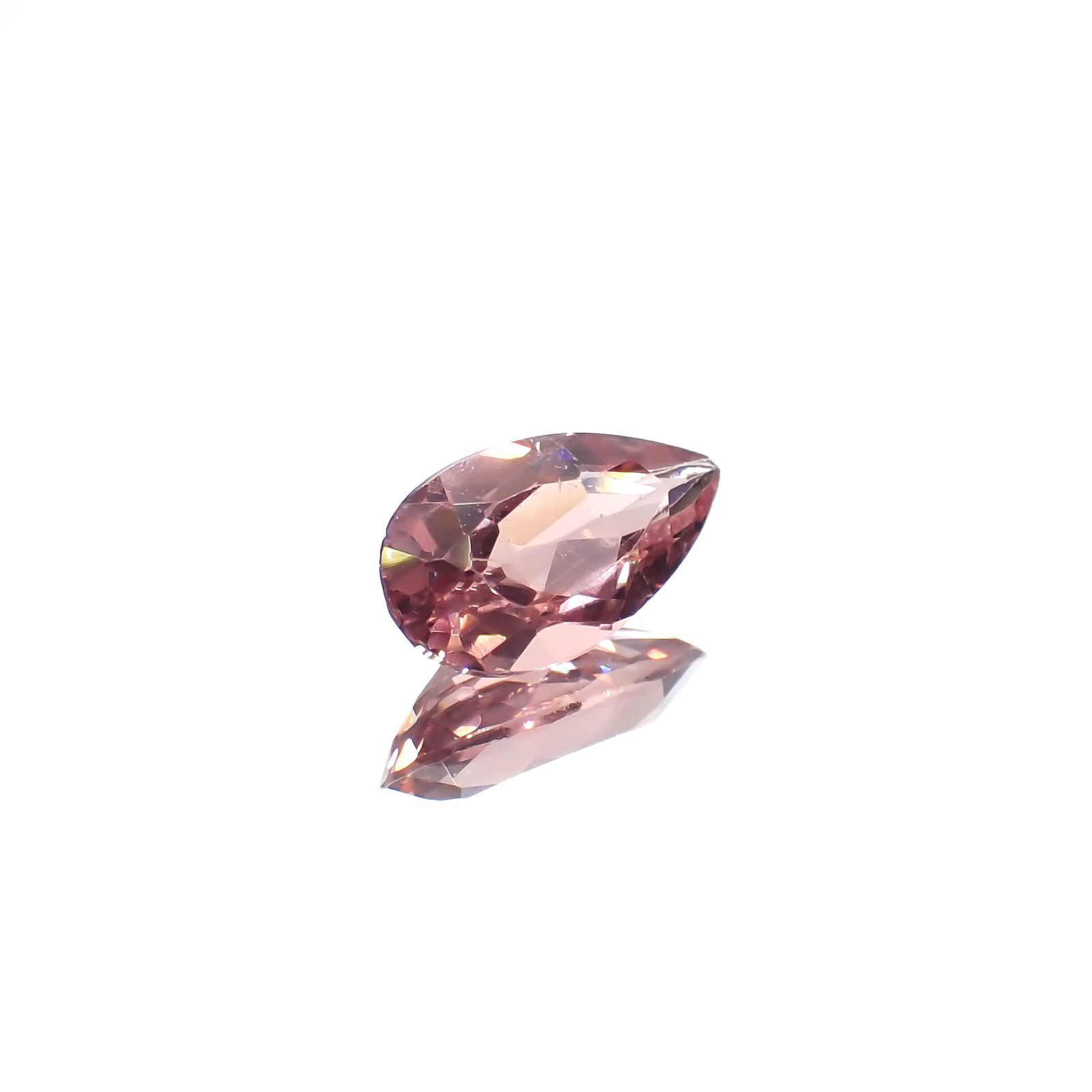 ピンクアパタイト(宝石名ピンク・アパタイト)ブラジル産 1.21ct 識別済[231224691]9.8x5.4mm前後