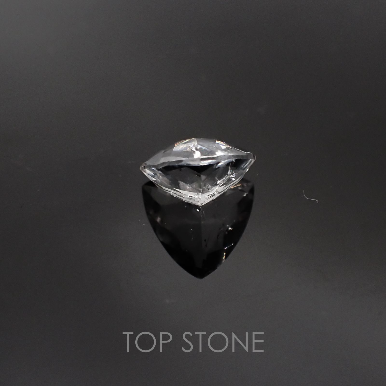 ハイアライトオパール メキシコ産 ルース 1.19ct[20085262]8.2×8.1mm前後