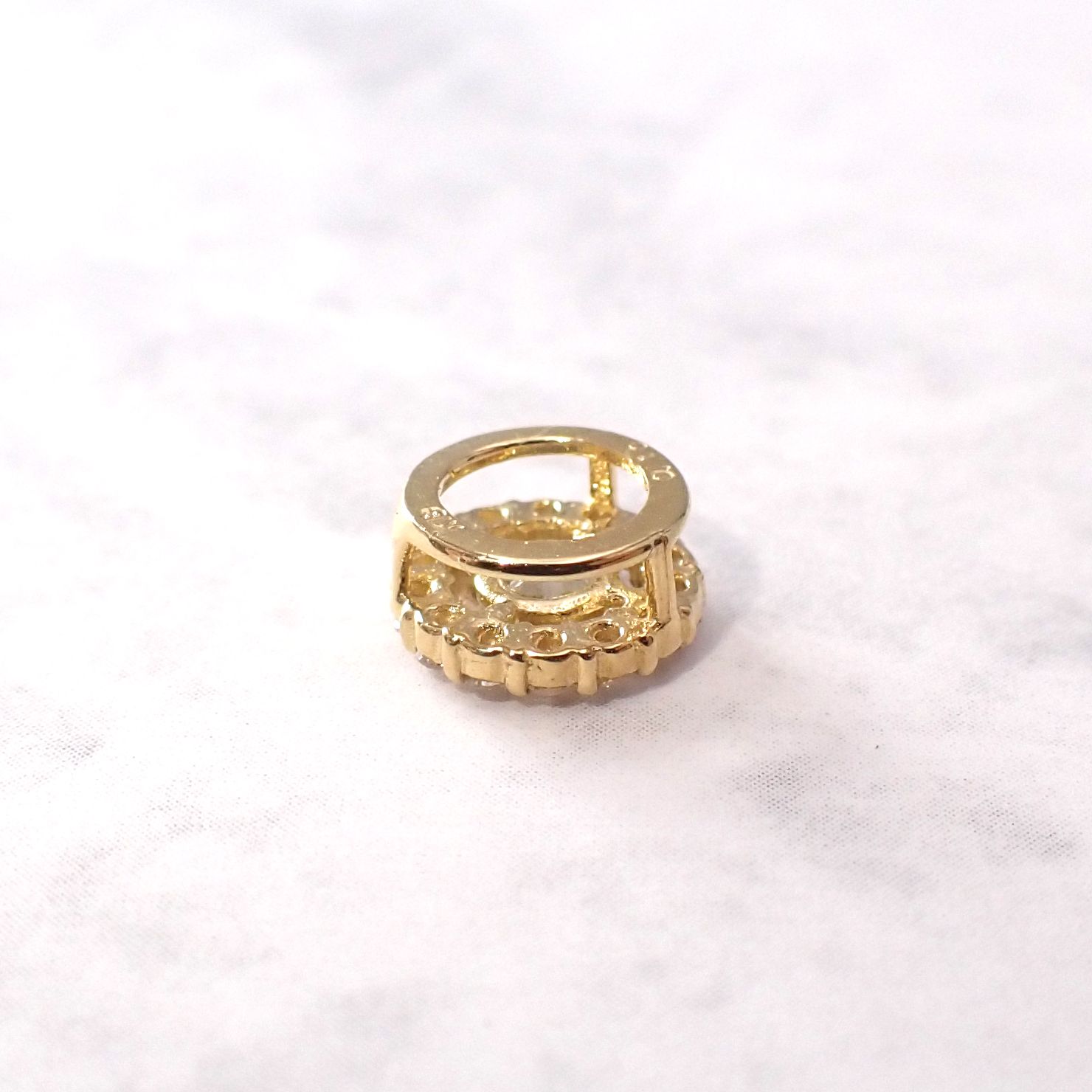 ◇K18 Briller（ブリエ）◇ダイヤモンド×アクアマリン | 6.5mmタイプ [取り巻きデザインチャーム/ペンダントトップ※チェーン別売り]