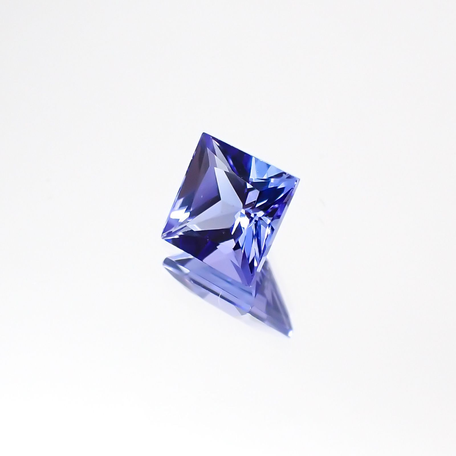 ◇プリンセスカット◇タンザナイト(宝石名タンザナイト) タンザニア産 0.72ct 識別済[21028267]5.1×5.1mm前後