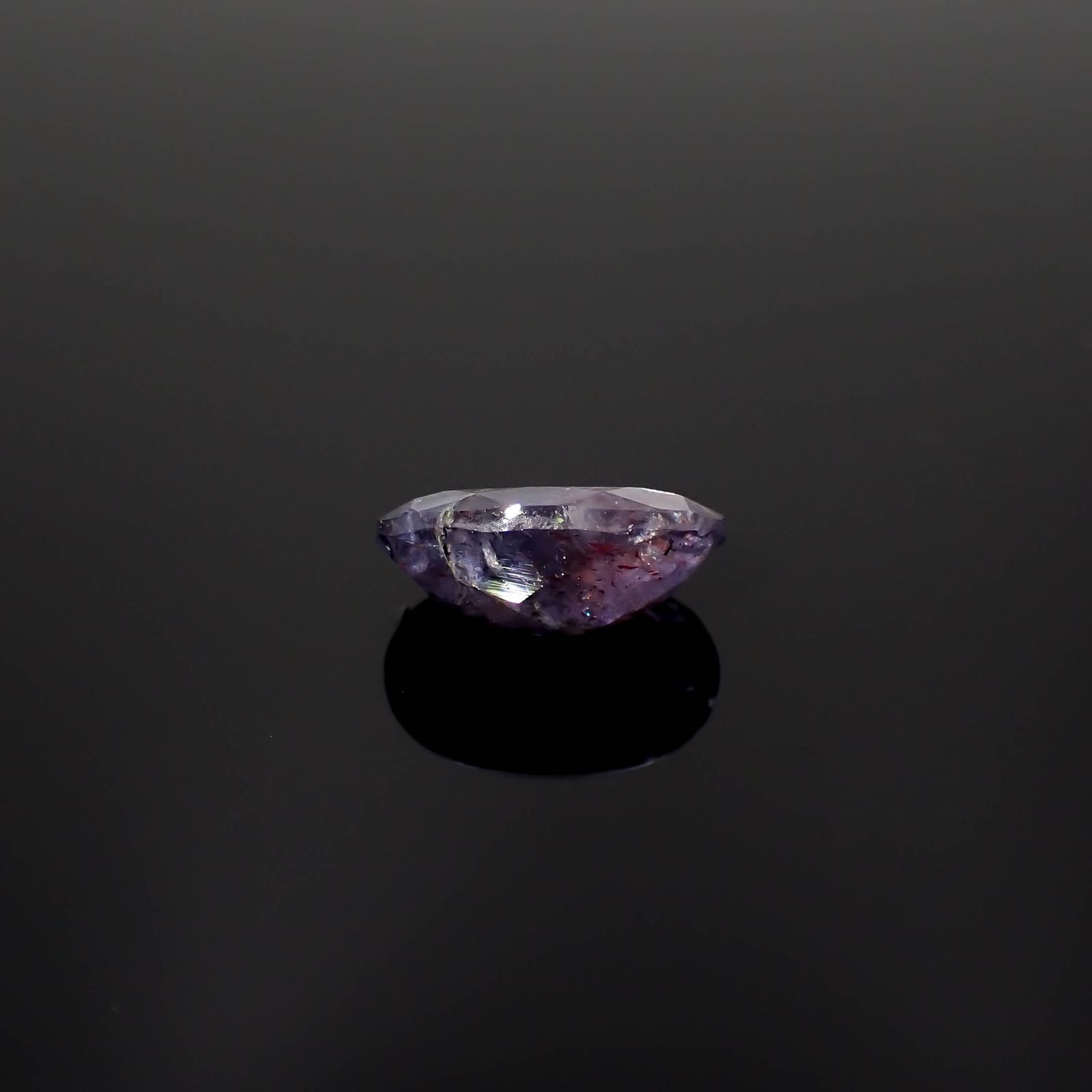 ブラッドショットアイオライト インド産 4.24ct[230321203]13.9x8.9mm前後