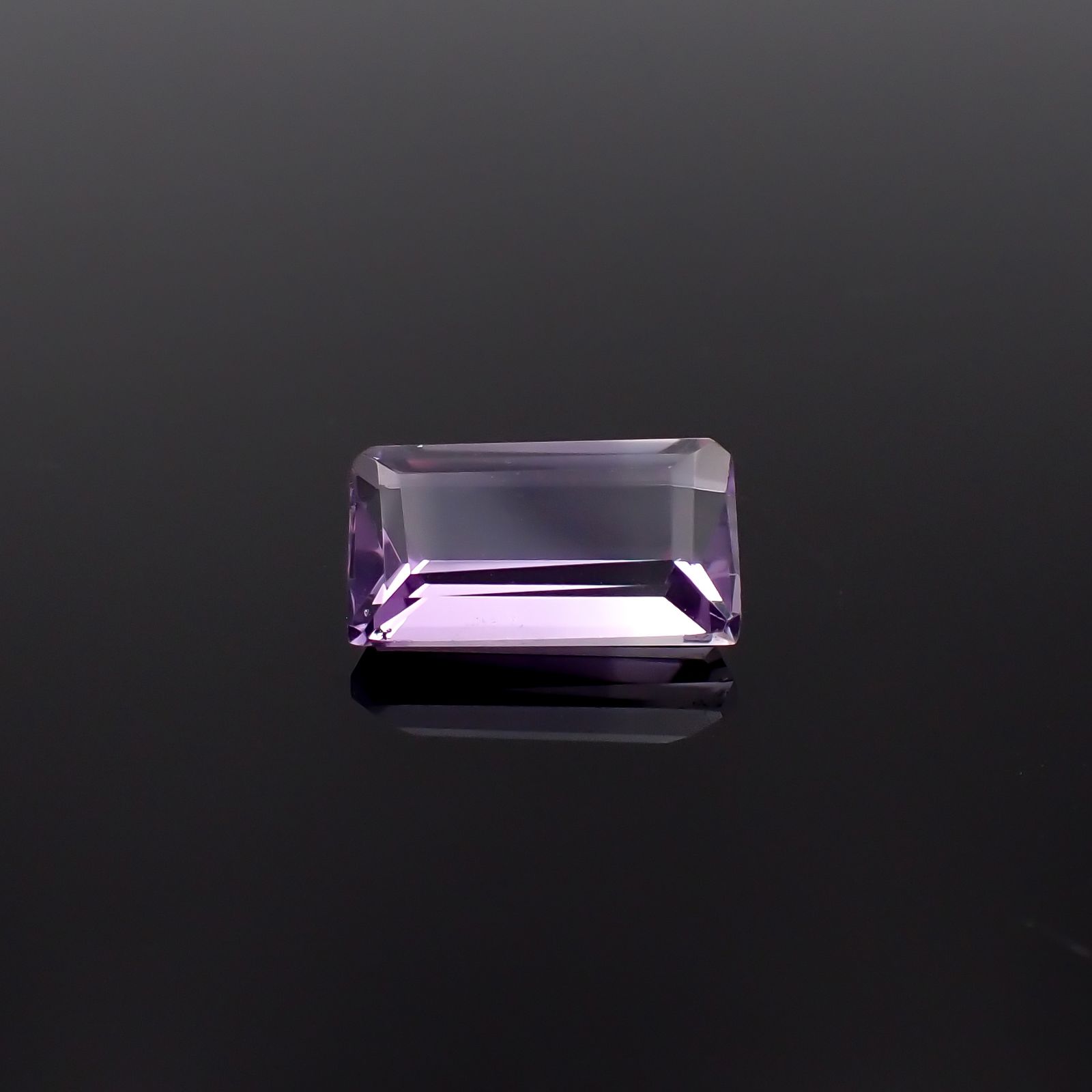 アワーグラスアメジスト(宝石名バイカラー・クォーツ)モロッコ産 3.27ct 識別済[231225099]12.2x7.1mm前後