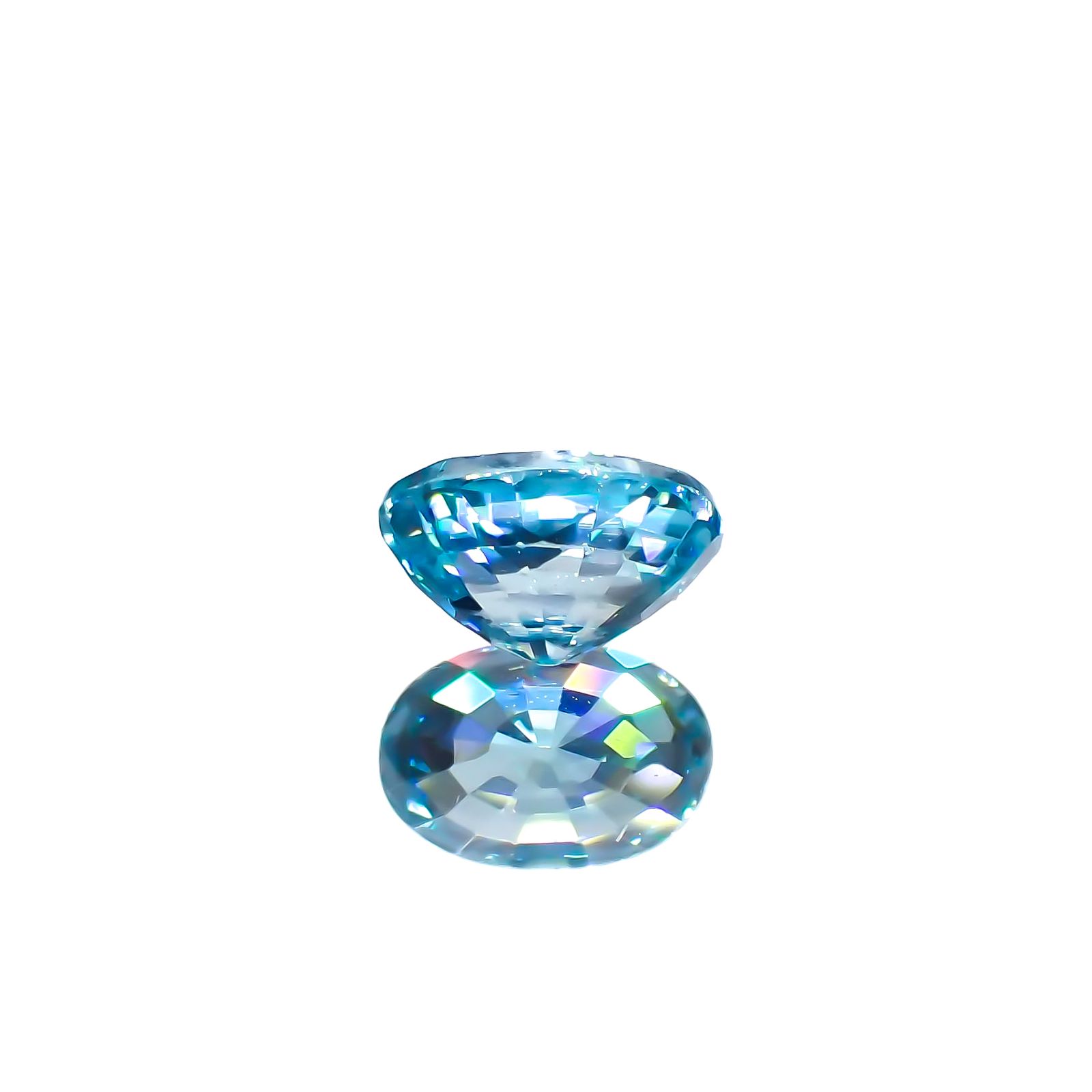 ブルージルコン(宝石名ジルコン)カンボジア産 0.94ct 識別済[230823036]6.1x4.1mm前後