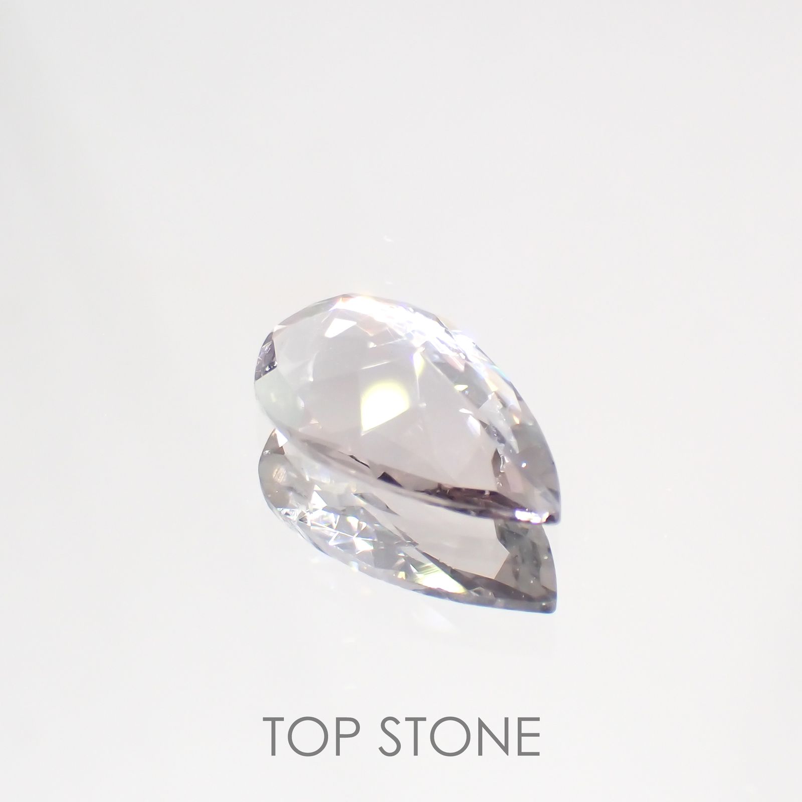 フローライト フルオレッセンス(宝石名フルオライト)イギリス・ロジャリー鉱山産 1.55ct 識別済[211113780]11.2x6.8mm前後