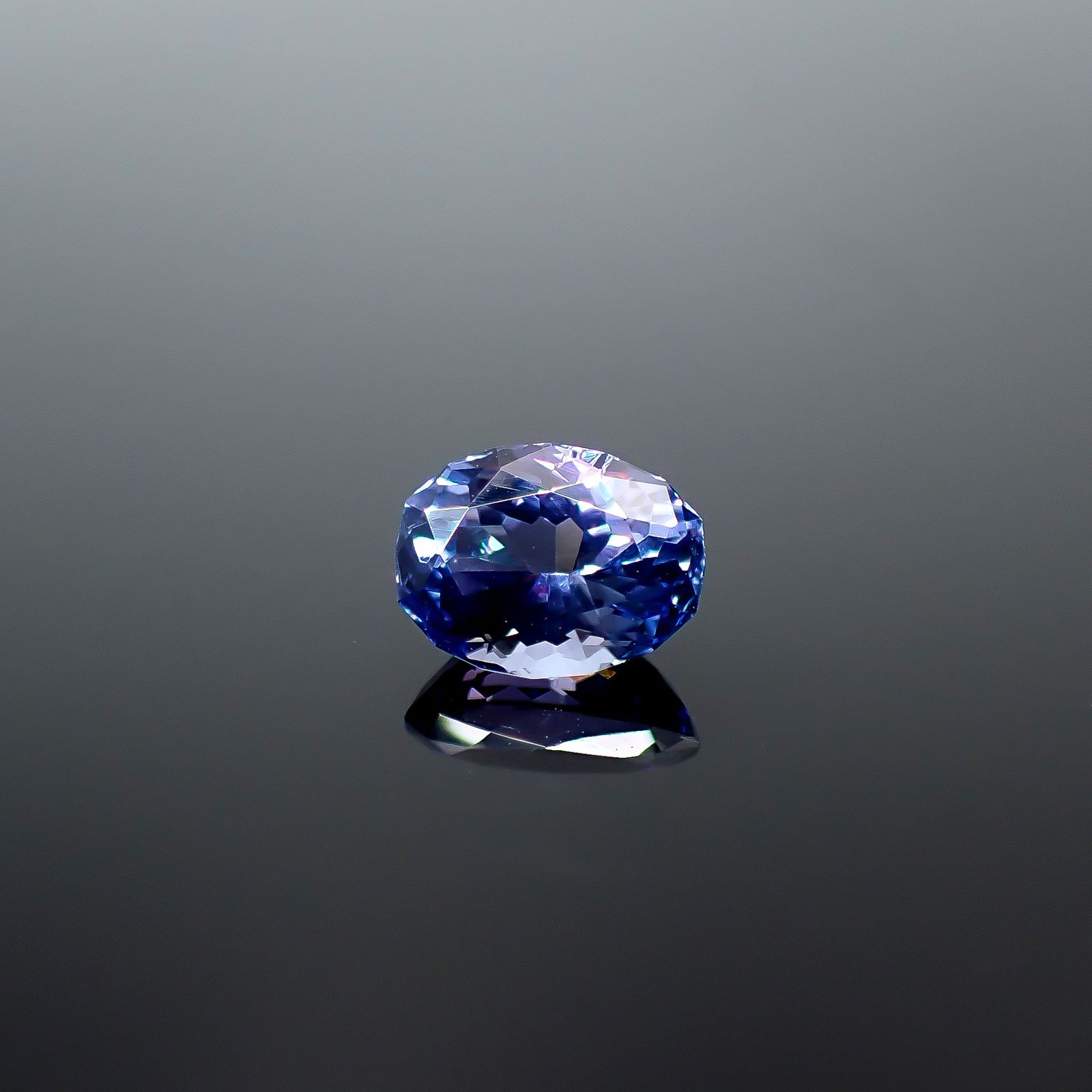 ◇カスタムカット◇タンザナイト(宝石名タンザナイト)タンザニア産 識別済 1.10ct / 7.2x5.5mm前後 [251031214]