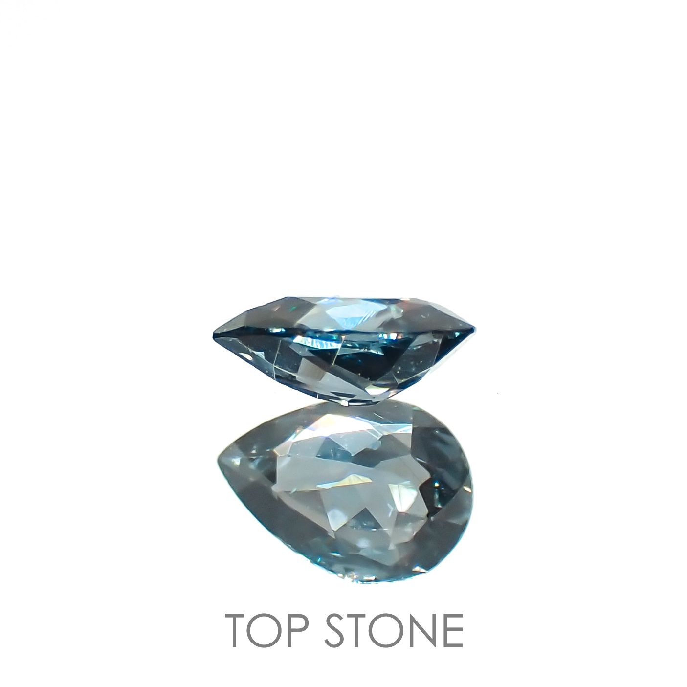 カラーチェンジガーネット アレキタイプ(宝石名ガーネット)マダガスカル・ベキリー産 0.14ct 識別済[221119062]4x2.9mm前後