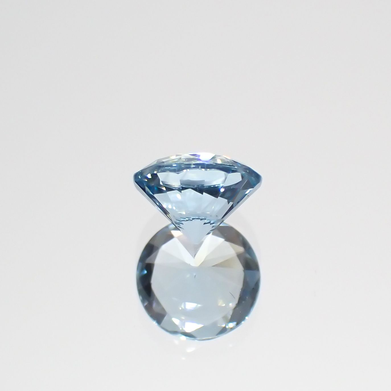アクアマリン(宝石名アクアマリン)モザンビーク産 0.42ct 識別済[230421766]5.1x5mm前後