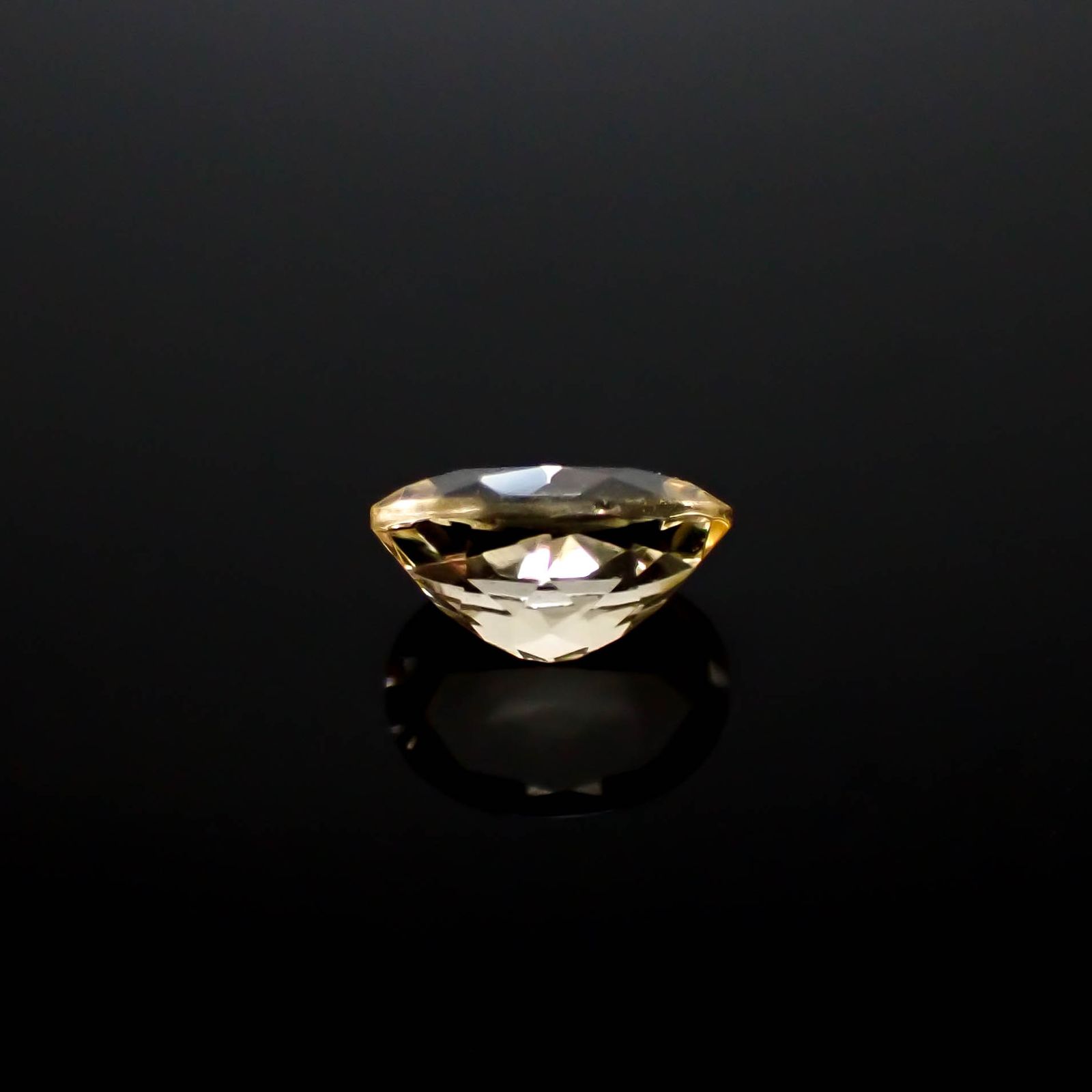 イエローベリル(宝石名イエロー・ベリル)ブラジル産 1.23ct 識別済[250329990]8.1x6.2mm前後