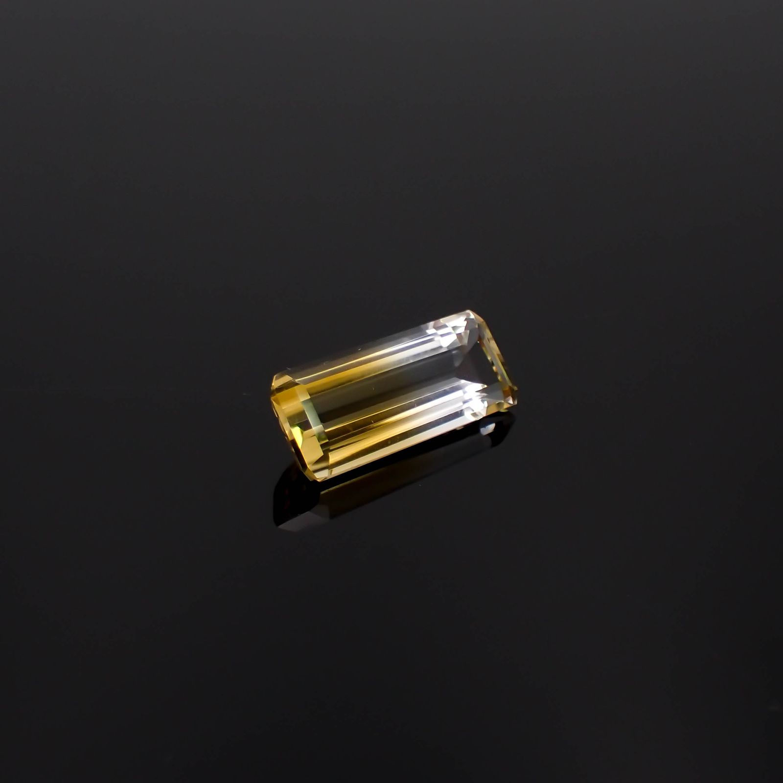 バイカラーシトリン ブラジル・ミナスジェライス州産 11.79ct[240326471]22.5x9.4mm前後
