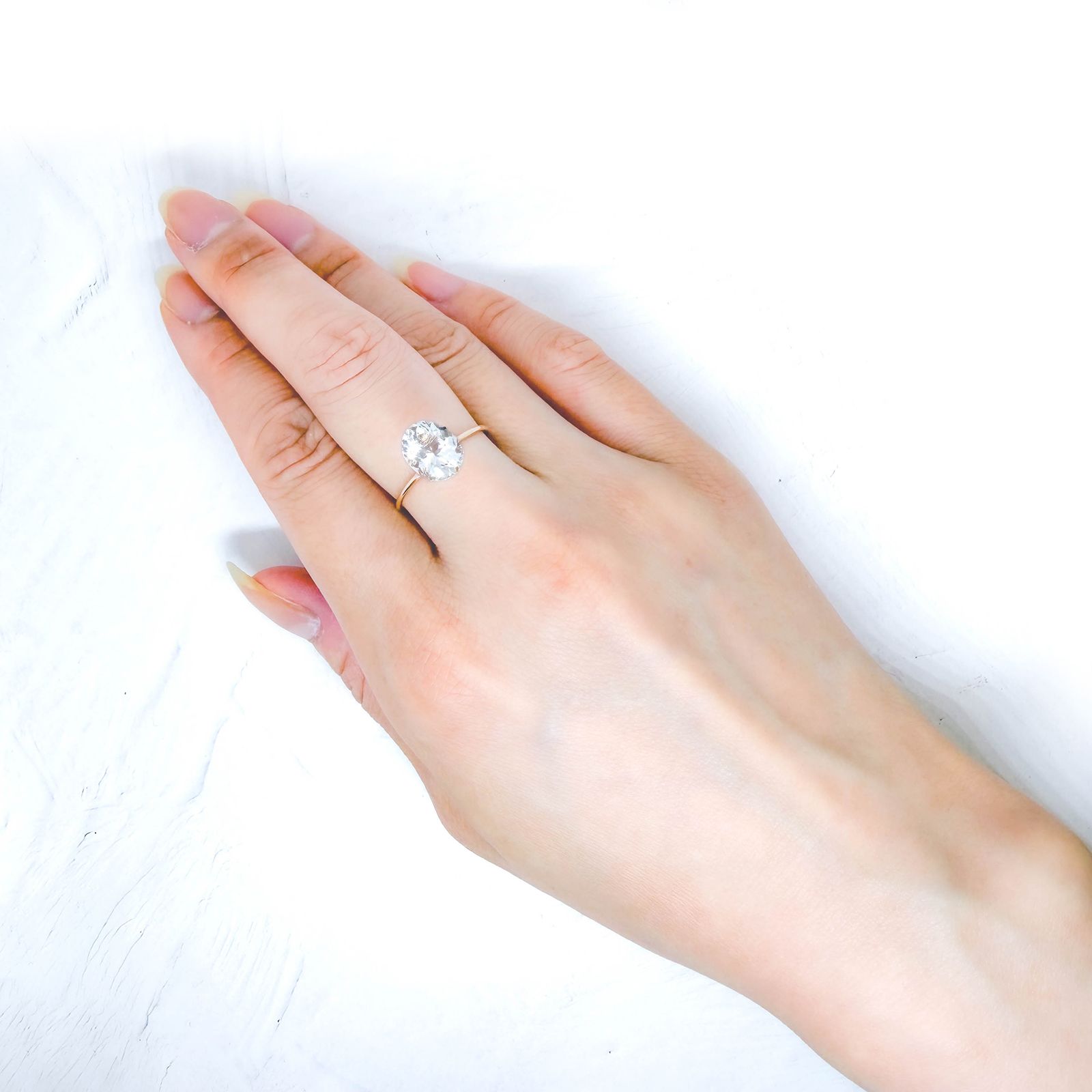 日本水晶 滋賀県田上山大谷河原産 2.39ct / 9.7x8mm前後 [260632423]