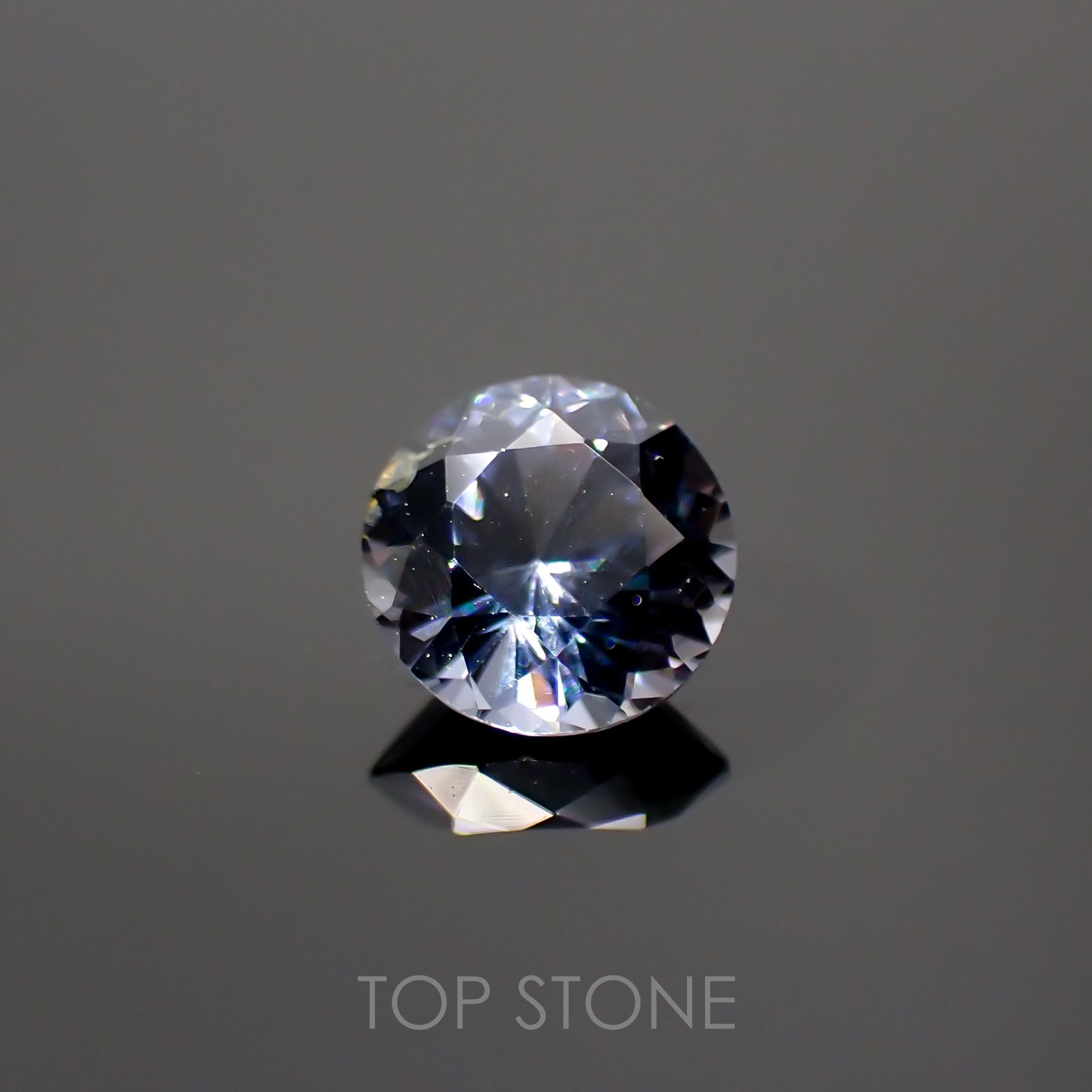 グレイッシュブルースピネル(宝石名スピネル) ビルマ産 0.57ct 識別済[210913464]5.2×5.2mm前後