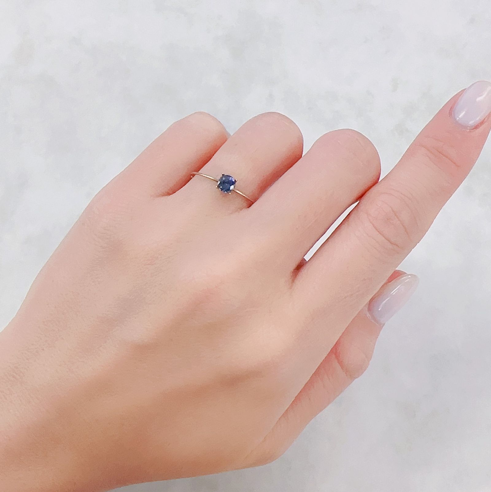 グレイッシュブルースピネル(宝石名スピネル)ビルマ/マダガスカル産 0.33ct[230722674]4.2x4.2mm前後