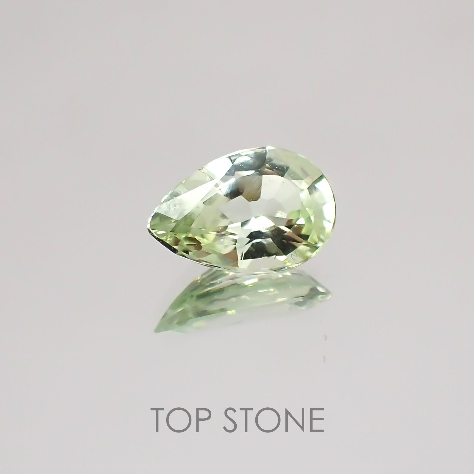 ミントガーネット(宝石名グリーン グロッシュラー・ガーネット)タンザニア・メレラニ鉱山産 1.10ct 識別済[220717128]8.6x5.8mm前後