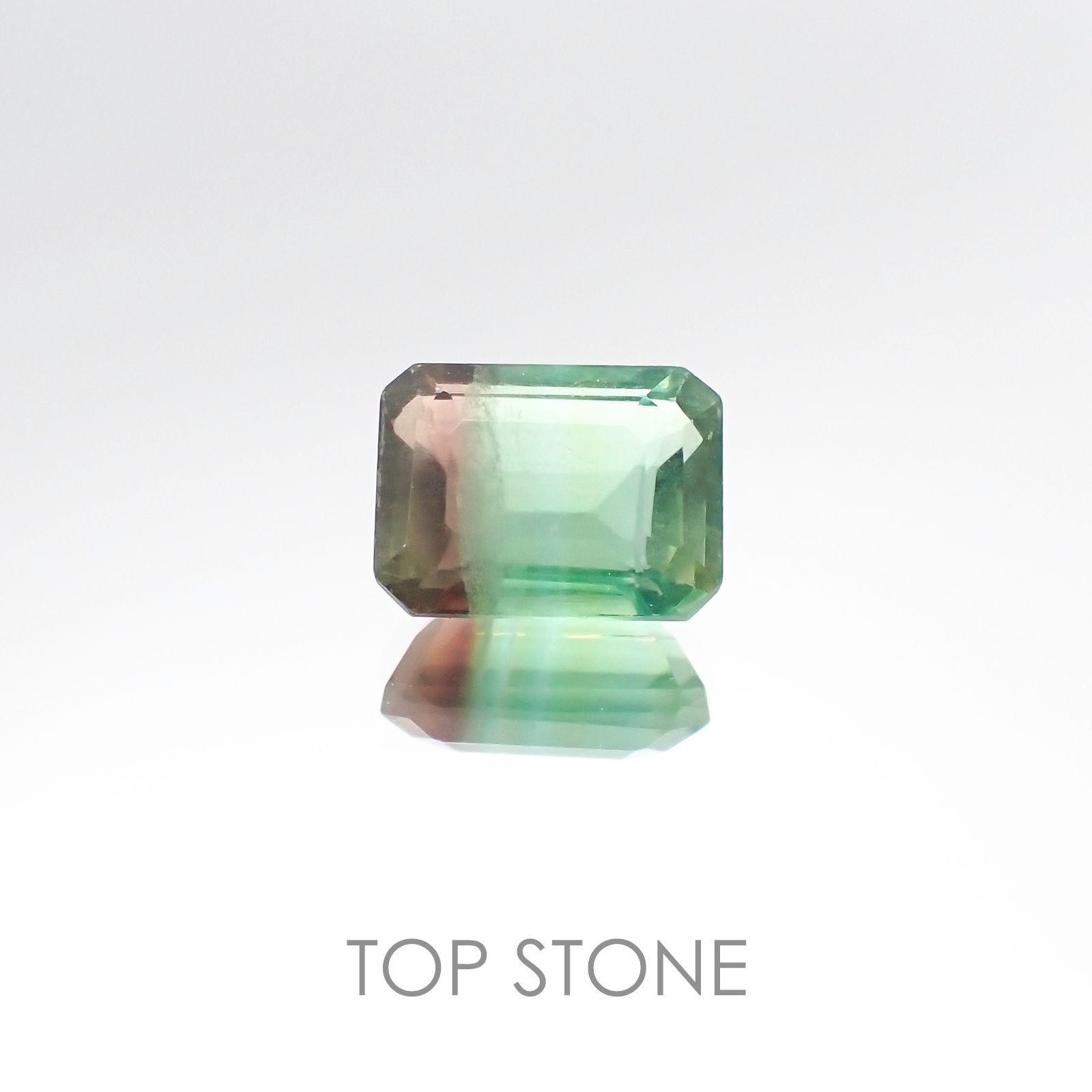 バイカラーフローライト ブラジル産 ルース 2.08ct[20106391]8×6mm前後