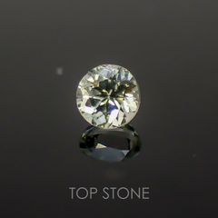 リューコガーネット(宝石名ホワイト グロッシュラー・ガーネット) ビルマ産 0.24ct 識別済[19111482]3.6×3.6mm前後