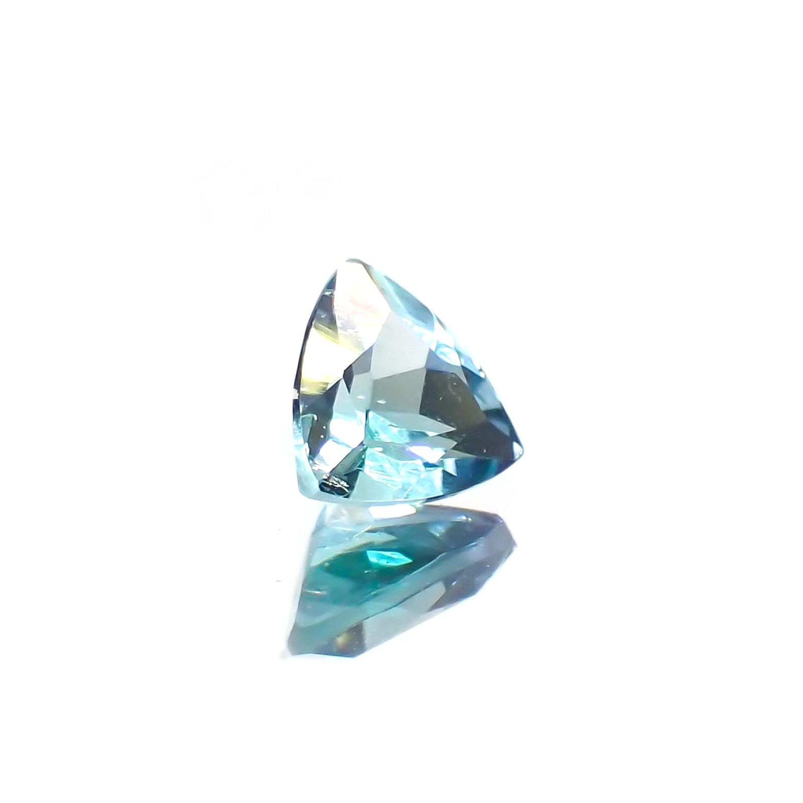 ブルーコーネルピン タンザニア産 0.23ct / 4x4mm前後 [231224497]